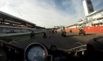 Lustiges Video : Dicke Luft beim Motorradrennen