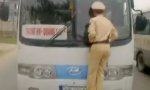 Polizeikontrolle auf Vietnamesisch