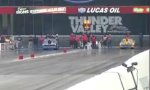 Lustiges Video : Kameramann beim Dragster-Rennen