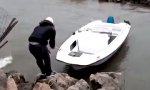 Gekonnt ins Boot hüpfen