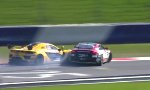 Lustiges Video : Crash beim GT4-Rennen