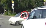 Funny Video : Mit erhobenem Finger auf der Kreuzung