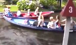 Saßen 6 Frauen in einem Boot