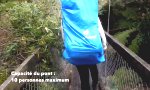 Funny Video : Über die Hängebrücke