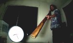 Funny Video : Akkustische Levitation mit Didgeridoo
