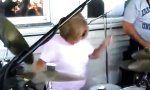 Funny Video : Mum am Drum