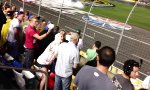 Lustiges Video : Freundin verärgern beim NASCAR                 