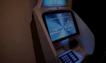 Lustiges Video - Im Inneren eines Geldautomaten