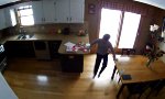 Lustiges Video : Wenn die Küche zur Turnhalle wird