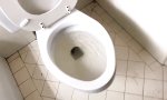 Movie : Da bist du gemütlich am Kacken....
