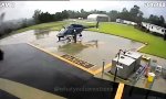 Lustiges Video - Zwei Helikopter kommen sich zu nahe