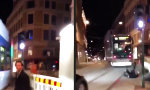 Lustiges Video : Wenn die letzte Straßenbahn die Türen schließt