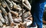 Lustiges Video : Die Stab-Axt