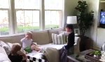 Funny Video : Von der Hand in den ...