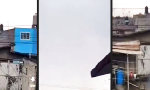 Funny Video : Knallender Volltreffer