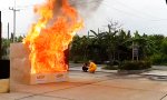 Lustiges Video : Feuerball feuert Feuer